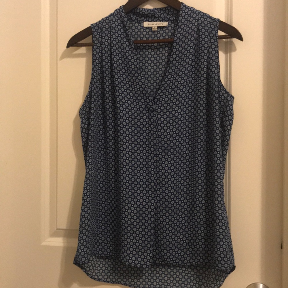 NWOT sleeveless blouse